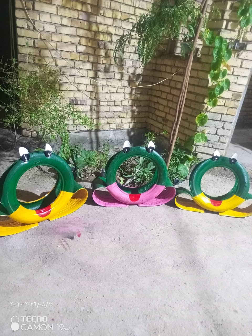 على بركة الله 
طلبية إحدى المدارس 
وطلبية أحد الاخوة 
سنادين مصنوعة من التايرات 
سندانة على شكل ضفدع 
يوجد مع كل طلب 
ورد الصباح مجانا 
وبعض البذور المتنوعة 
للحجز والاستفسار الاتصال على الرقم 
*********** بيه واتساب 
يوجد لدينا توصيل
