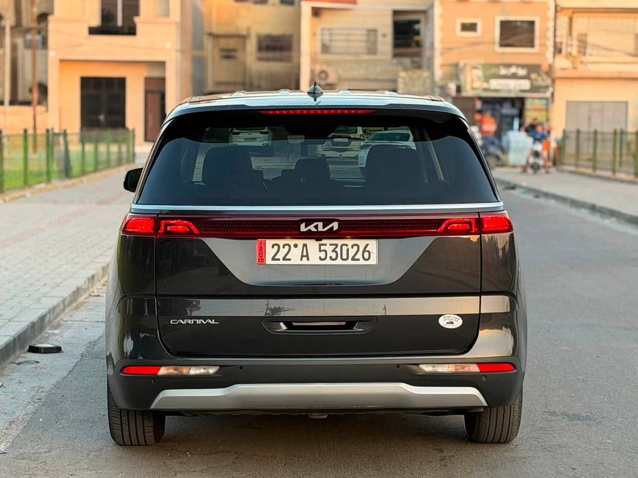 Kia Carnival Lx 2024 Gray 3.5L
للبيع 

كيا كرنفال وارد امريكي موديل 2024

حادثه جاملغ حافه الباب بجم كبس بلادي 

شواصي لغود مكفولة بدون ايرباك جميع الايرباكات سليمة

سعر 245 ورقة 

***********

بصمة تشغيل وابواب بصمة وتشغيل عن بعد 

حجم محرك 3500

شاشة وكامرة دواره

رادار نقطة عمياء تحديد مسار توقف ذاتي 

كشن كهرباء كشنات جلد 7 راكب

ابواب خلفية كهربائية 

هاند بريك بصمة 

لايت زينون عالي ناصي

اشاير بالمري 

ثلاث قطع تبريد تحكم مركزي 

رقم اربيل اجرة دخول جديد وترقيم جديد 

مكان السيارة بغداد الكرخ قرب شارع مطار بغداد الدولي. ***********
