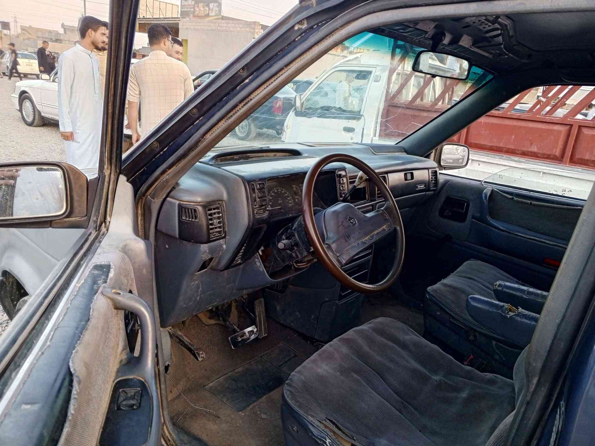 كلايزر موديل 91 رقم صلاح  الدين ألماني  سنويه ظايعه واجهه موجودة محرك كير شرط ابيع مكفوله دولة وعشائر طخم تايرات جديد كهربائيات شغاله صدر نظيف السعر 19 بيع نقد بدون قسط// *********** // ***********
