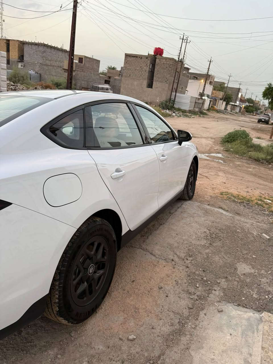 بي واي دي جن بلاس • ٢٠٢٥ • داخل ابيض