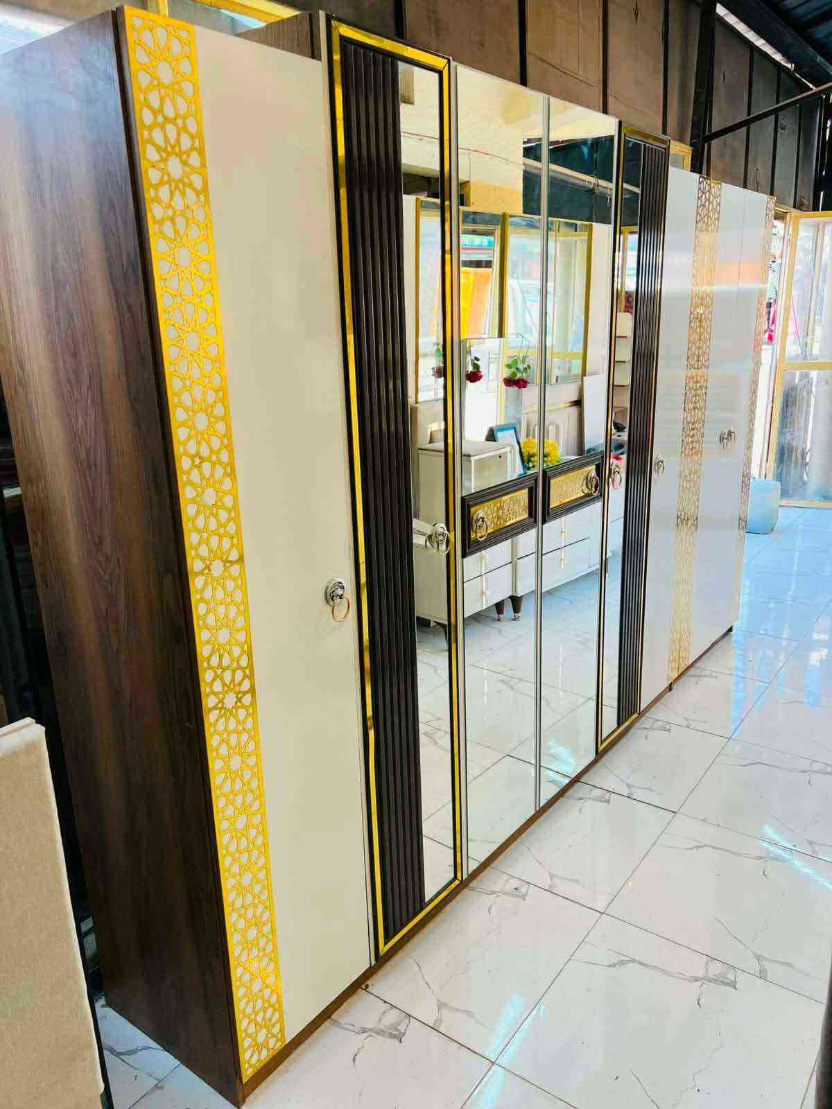 ‎غرف نوم عشر قطع ضخمه شغل ثقيل كلش سعر 900‎ Singapore
