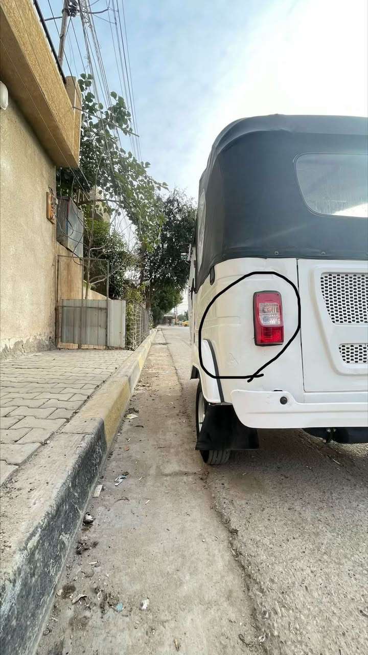 السلام عليكم تكتك للبيع مديل2021شهر 11تكتك نضيفه بيه صبغ بل الي مشر علي بل صوره والباقي كفاله مكينه بوسه بستم بس لا تنقص ولا تبخير خير من الله كهربياته كله شغاله كبل للشارع  رقم وسنويه بغداد بسمي تحويل ثاني يوم مكاني بغداد الحسينيه الراشديه رقم الهاتف ***********
