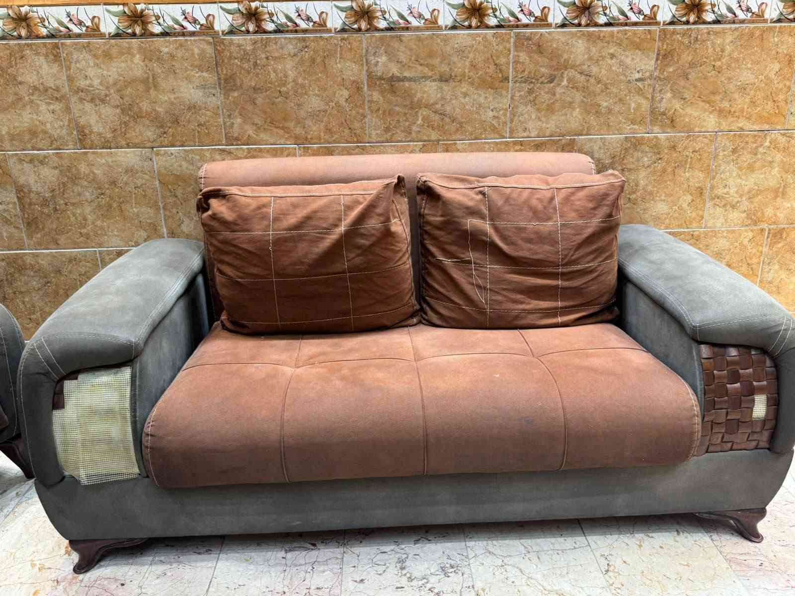 غراض للبيع بغداد
للاستفسار الاتصال على الرقم
***********

نص مكتوب في الصور:
- أنت
- ١٤ سبتمبر، ١٢:٠١ م
- 14 سبتمبر، 12:01 م
- رد
- 1 صور
- السوق المفتوح
- OpenSooq
- دردش
- 077000225XX
- ٧٦ أنت ٥ صور • الاثنين ١٢:٠٢ م