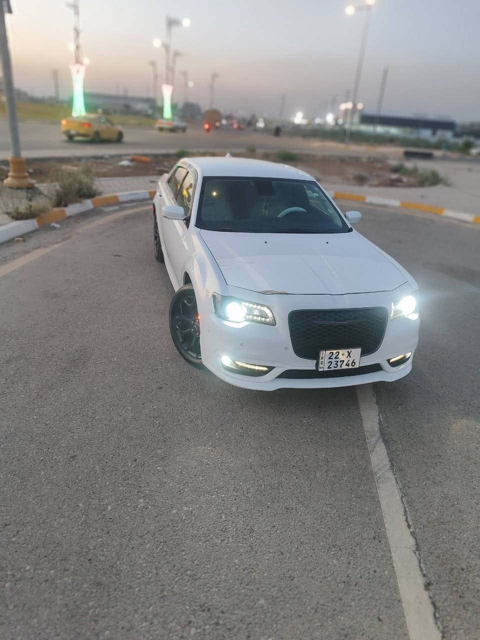 كلايسلر اوباما
الموديل ٢٠٢٣ 
السيارة فئة C 
ضرر بسيط جاملغ امامي صبغ فقط 
بدون ايرباگ وتبديل وبارد ورصعات وشخوط 
داخل ابيض بلادي رادار جانبي وخلفي 
وباقي المواصفات معروفه 

السعر ٢٩٥ وبيها مجال 
مكان السيارة واسط الصويرة 

***********
