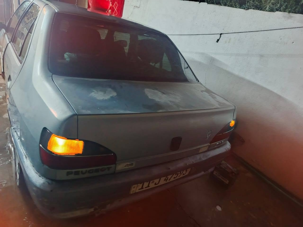 بيجو فرنسي 306
موديل 2003
تبريد ثلج 
رقم بغداد جديد
سياره حلوه مرتبه شباكها موجود
سياره لا ضربه ولا صبغ 
عنوان بغداد قرب بسماية 
السعر 35 وبيها مجال
سياره تحويل ثاني يوم 
تواصل ***********
سياره سنتر لوك
