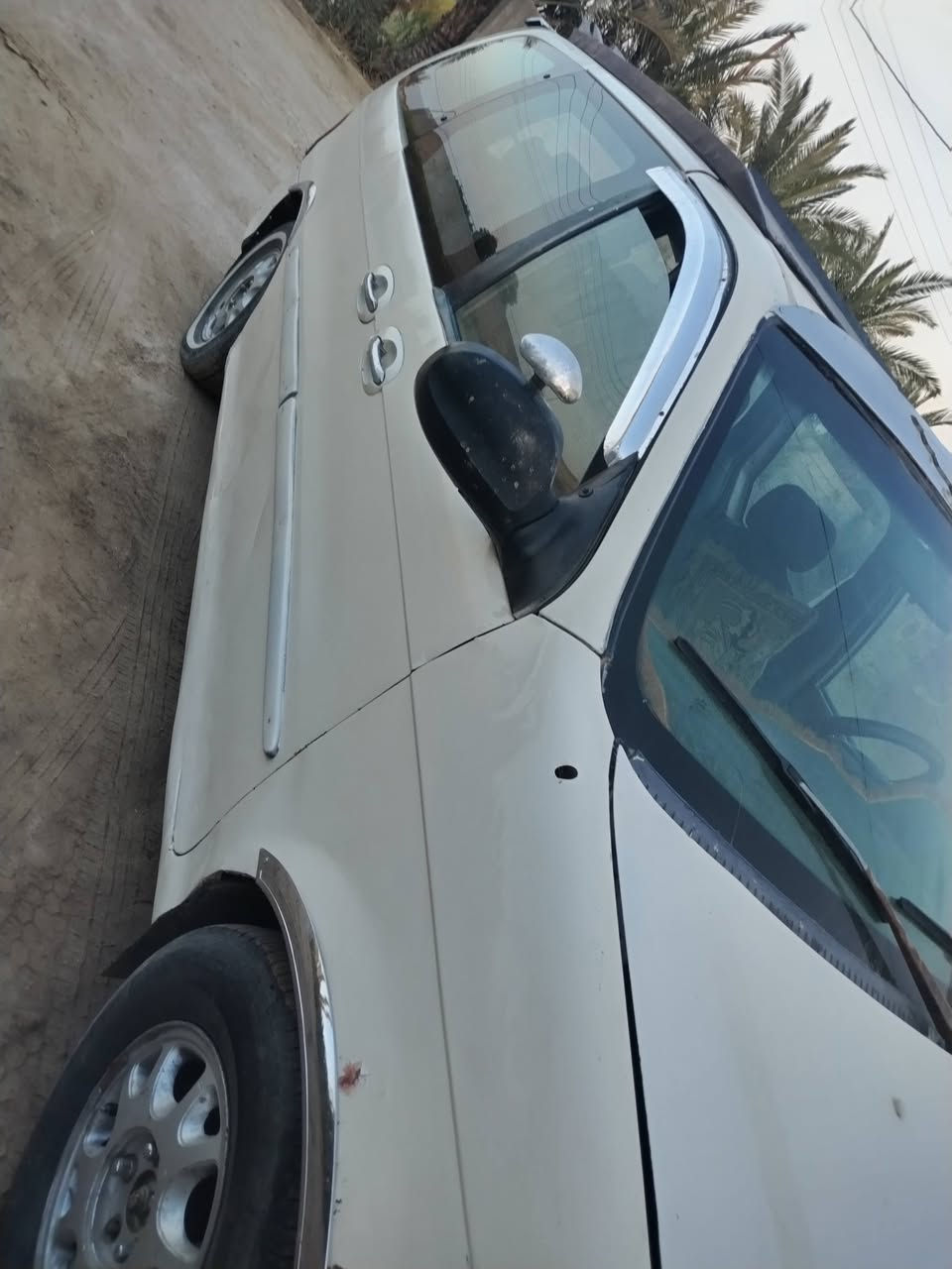 السلام عليكم كرنفال للبيع رقم بغداد اجره محدثه 2005  كير عادي سياره جاهزه مكانها رميثه سعرها 33 وبيها مجال  ***********
