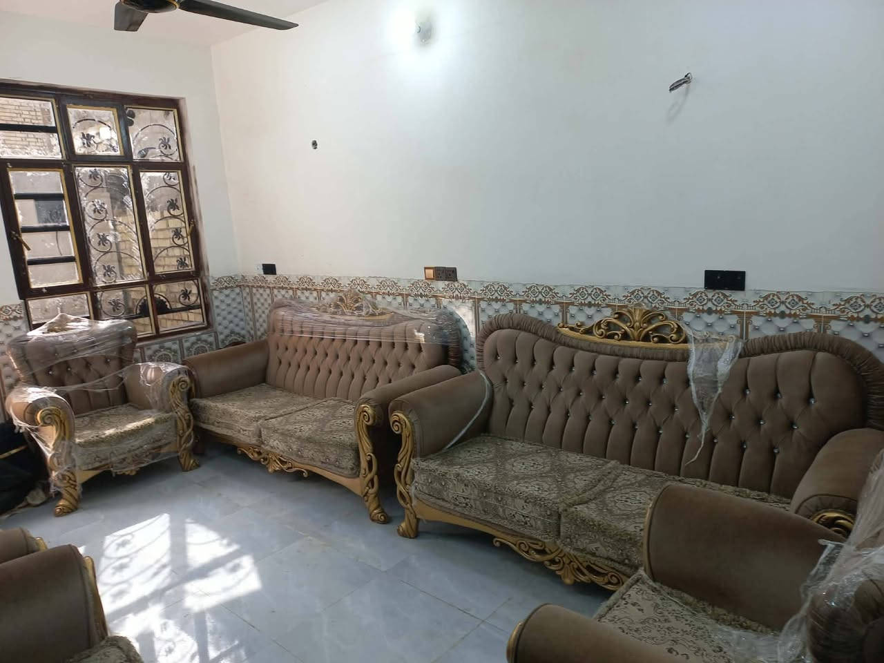 سلام عليكم

تخم للبيع  

باله جديد ما مستخدم 

تخم االملكي تركي 10 مقاعد 
سعرة 750 

للاستفسار رقم *********** او خاص
