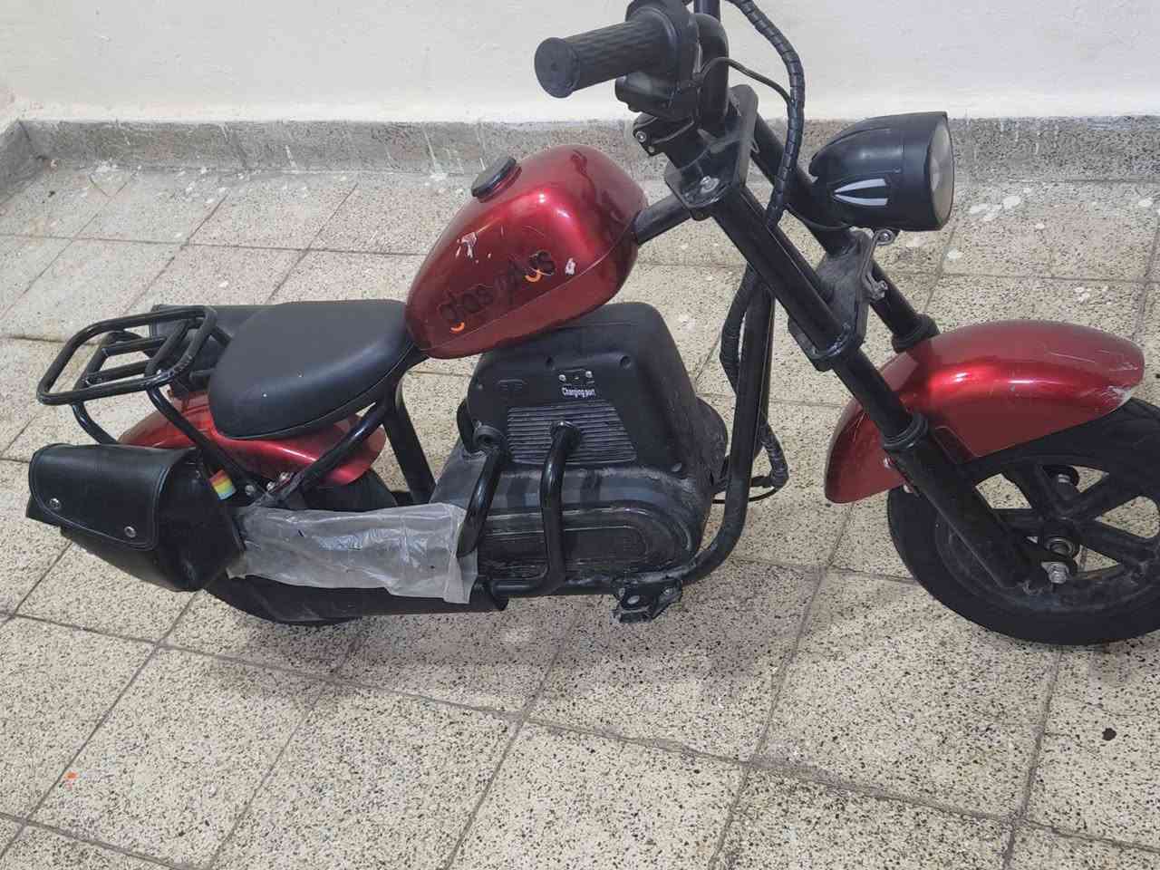 دراجه شحن جديده مامستعمله هواي سعر 250 وبيها مجال
***********
