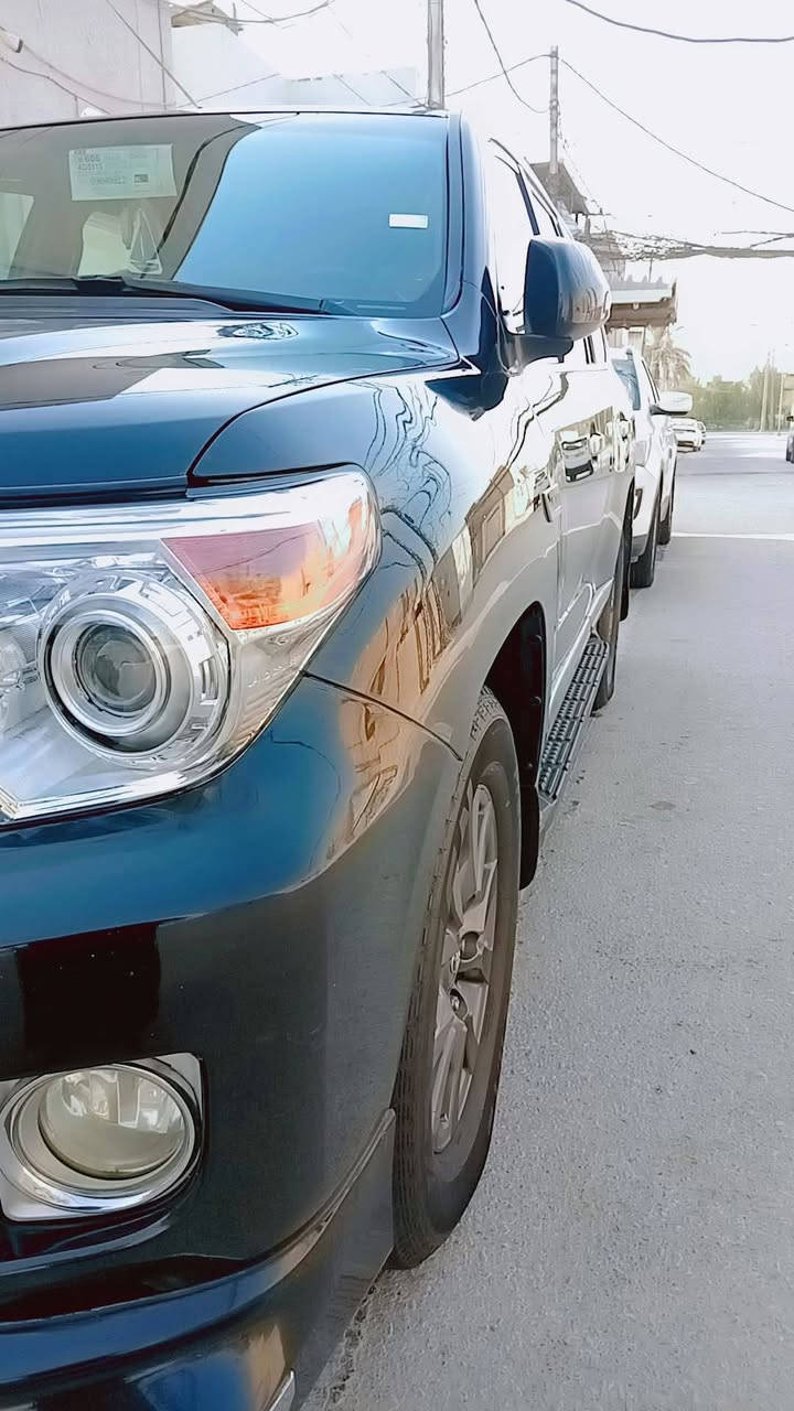 سلام عليكم اخوان مديل ٢٠١٠سيارة مال بيت بااسمي قطرة صبغ مابيها الله يشهد بيها بارد وسونارها كدام عينك تخم تاير حدادية منظومة زنون أبيض وفلشات شمسي تبريد سيارة خير من الله اتصل وبيك خير ودلل فول مواصفات فول الفول هذا رقمي اي استفسار اخليك ع راسي ***********
