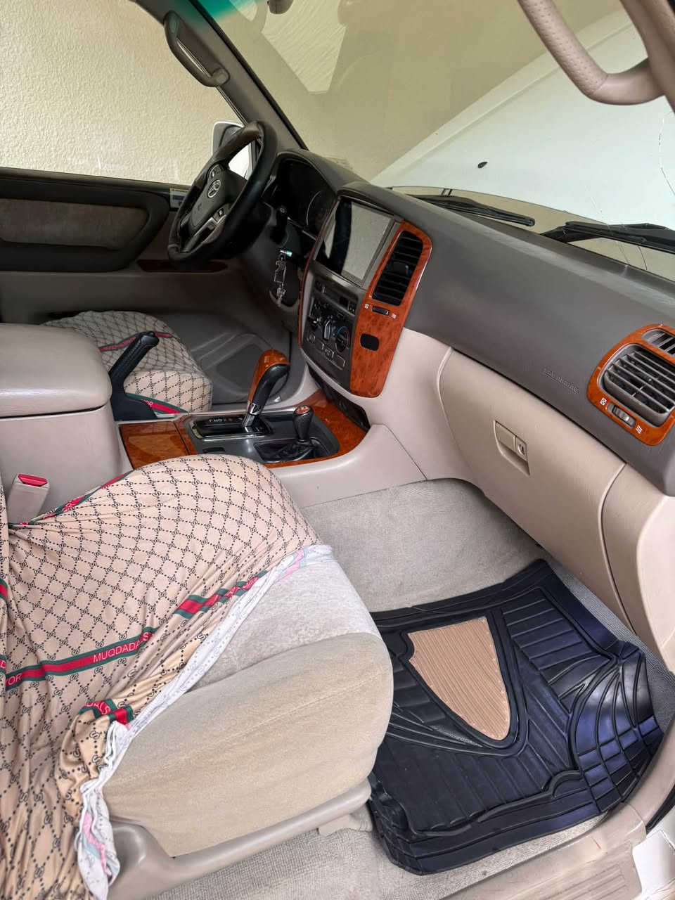 مونيكا 2007 سعودي بدون صبغ بدون كلشي حته الداعميه بلاديه ماشيه 220 كيلو متر جديده السياره فول لمتد بلو ترحيب مواصفات جكساره معروفه السعر 190 واتساب *********** رقم بغداد مميز وبسمي السياره
