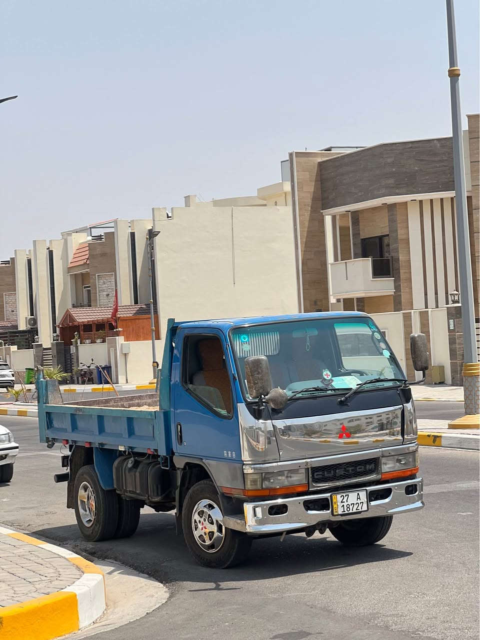 كنتر بزون موديل 1995 مكانه البصرة الرقم الانكليزي الجديد سيارة مكفولةنظافة فولللاستفسار على الرقم *********** شريحة فقط البصرة, العراق
