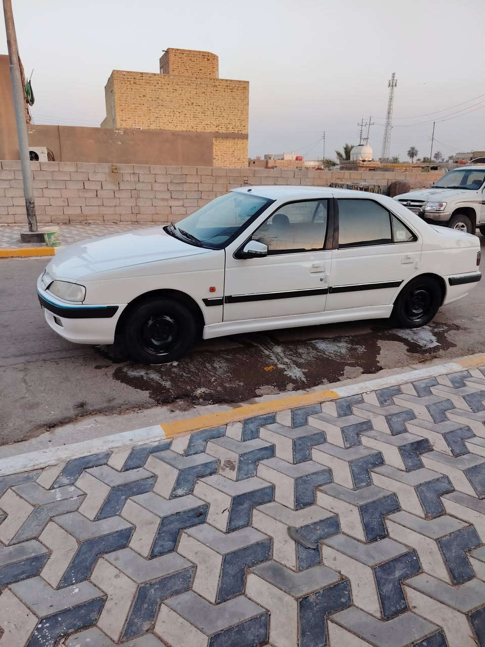 السلام عليكم بيجو بارس موديل 15سياره جاهزه مكينه وكير وحداديه مكفولات تبريد ثلج
سياره جاهزه السعر 38 / ***********
