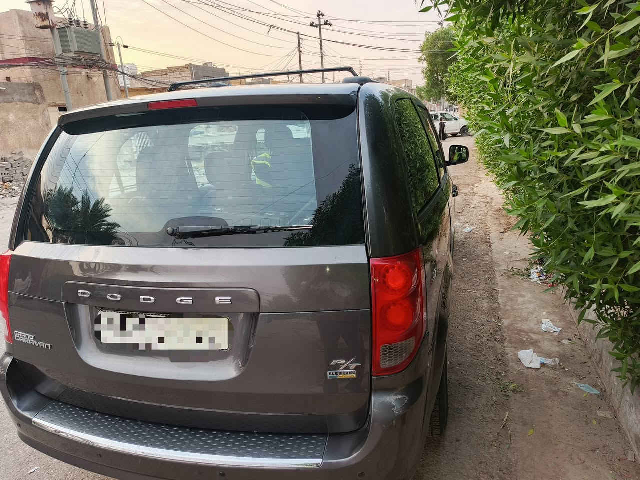 دوج كرفان • ٢٠١٦ • بيبان كهرباء