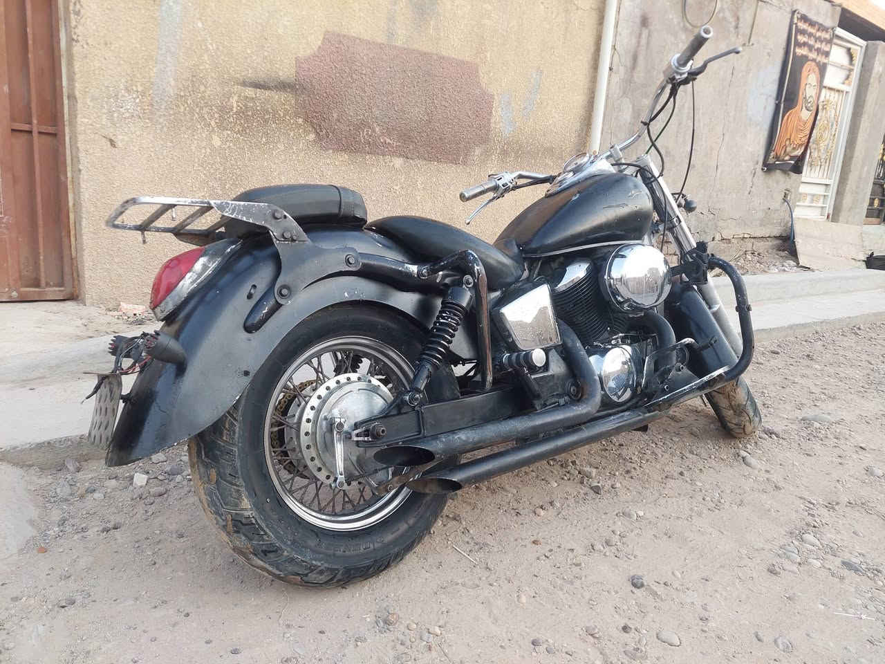 سلام عليكم شباب هوندا شادو 400cc كلشي موضح بالتصوير مكان بعداد بلديات ستفسار *********** خوان سعر مليونين وربع وبي مجال
