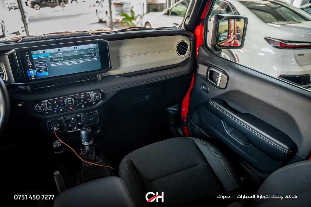 Jeep Wrangler Sahara 4xe

السنة: 2024
الممشى: 34,000 ميل
السعر: 32,500$
الحالة: بوند تبديل – بدون أضرار داخلية وبدون فتح Airbags
الموقع: دهوك

المحرك ونظام الدفع:

* محرك 4 سلندر 2.0 لتر Turbo Plug-in Hybrid
* القوة: 375 حصان
* العزم: 637 نيوتن متر
* ناقل حركة أوتوماتيك 8 سرعات
* نظام دفع 4x4

المواصفات:

* فئة Sahara 4xe
* نظام Plug-in Hybrid
* شاشة Uconnect
* Apple CarPlay + Android Auto
* كاميرا خلفية
* حساسات ركن
* تشغيل ودخول ذكي
* مثبت سرعة
* مصابيح LED
* جنوط ألمنيوم
* أنظمة أمان ومساعدة السائق

📞 ***********
شركة جلنك وليد صبري – دهوك

#Chalank_cars_duhok

نص مكتوب في الصور:
- *********** CH شركة چلنك لتجارة السيارات - دهوك
- *********** CH شركة جلنك لتجارة السيارات - دهوك