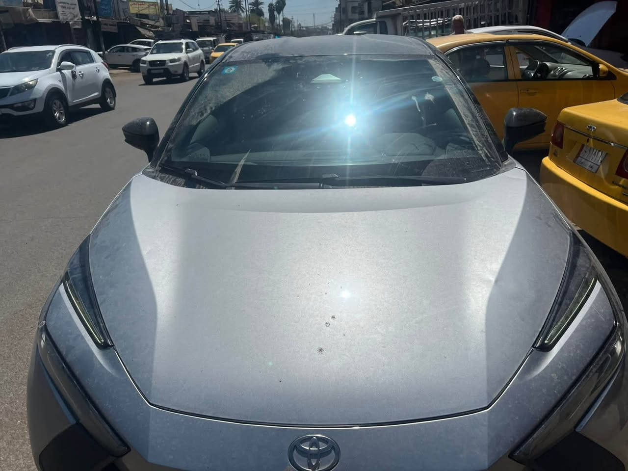 Toyota C-HR
تعلن عن انطلاق جيلها الثاني لعام 2024 

تويوتا : C-HR موديل 2024 هايبرد

تصميم عصري وهيبة محرك هايبرد سعة  1800 لتر كورلا يجمع بين البنزين والكهرباء

ناقل حركة CVT إلكتروني لتحقيق أعلى كفاءة في استهلاك الوقود  

نظام دفع أمامي مع توازن مثالي للقيادة اليوميه

كفاءة استثنائية في استهلاك الوقود

باقة أنظمة الأمان Toyota Safety Sense، منها: 

تنبيه ما قبل التصادم  

 رادار مثبت السرعة الذكي  

نظام المحافظة على المسار

نظام صوتي فاخر JBL بـ 8 سماعة

شاشة ترفيهية عالية الدقة بحجم 12.3 إنش مع أندرويد أوتو وأبل كار
‎                                                                                            
فول مواصفات عدا الفتحه.     

 ترحيب عند الاقتراب

 قماره لون اسود 

السياره : بيها طخه بسيطه في الجاملغ الايمن مصبوع وبارد بحافة الباب الايمن الامامي 

عداد السياره : ٧٥٠٠ وقابل للزياده 

للستفسار الاتصال على الرقم ***********
