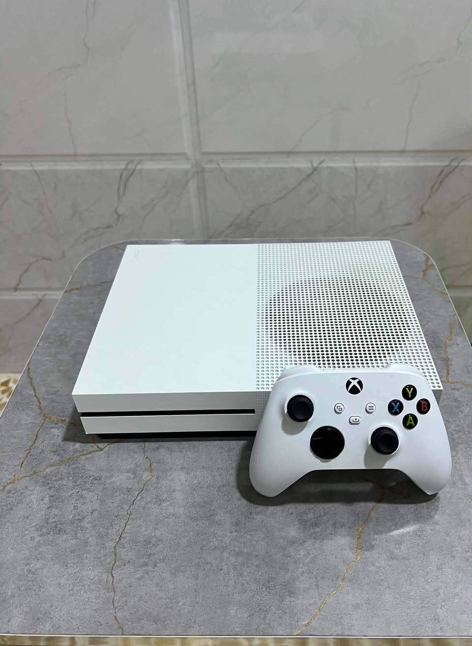 Xbox one s
حجم: 1 تيرا
مكان: الموصل جانب الايسر
السعر: 180 الف
واتساب : ***********
