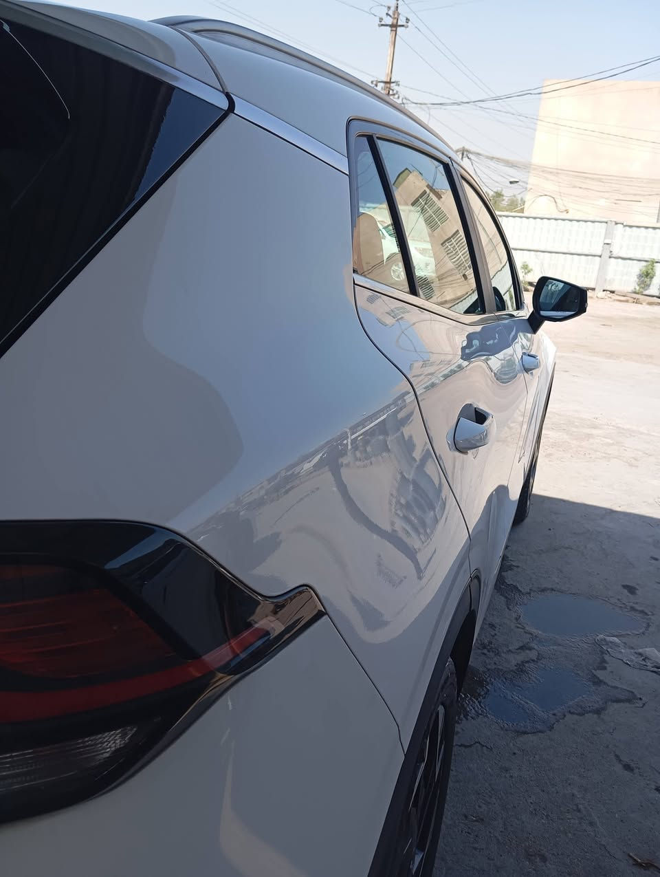 سلام عليكم
كيا سبورتج 2022 خليجي 
ماشيه 29  رقم بغدادجديد تحويل مباشر سيارة مواصفاتهة  

٦ ايرباك مو ثنين

ويل حجم ١٩  

كامرة خلفية 

حساسات خلفية 

وشحن ubs بالمقاعد الخلفية 

باقي المواصفات معرفة شاشة نفيكيشن شاشة اعطال 

اربعة انظمة قيادة سيارة 

مري شفط كامرة خلفية متحركة وتو هولد 

هاند بريك دكمة تحكم ستيرن حساسات خلفية 

داخل بيجي مطعم بصاج

سيارة مكفولة من صبغ والبارد

عنوان سيارة بغداد الأمين الثانيه 

الاتصال على رقم ***********
