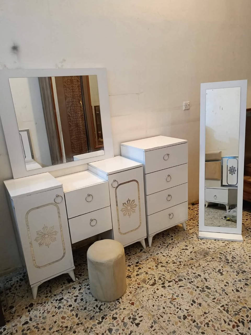 650معه شد ونقل داخل بغداد مجانا تحتوي على 10قطع للحجز واتس ***********
