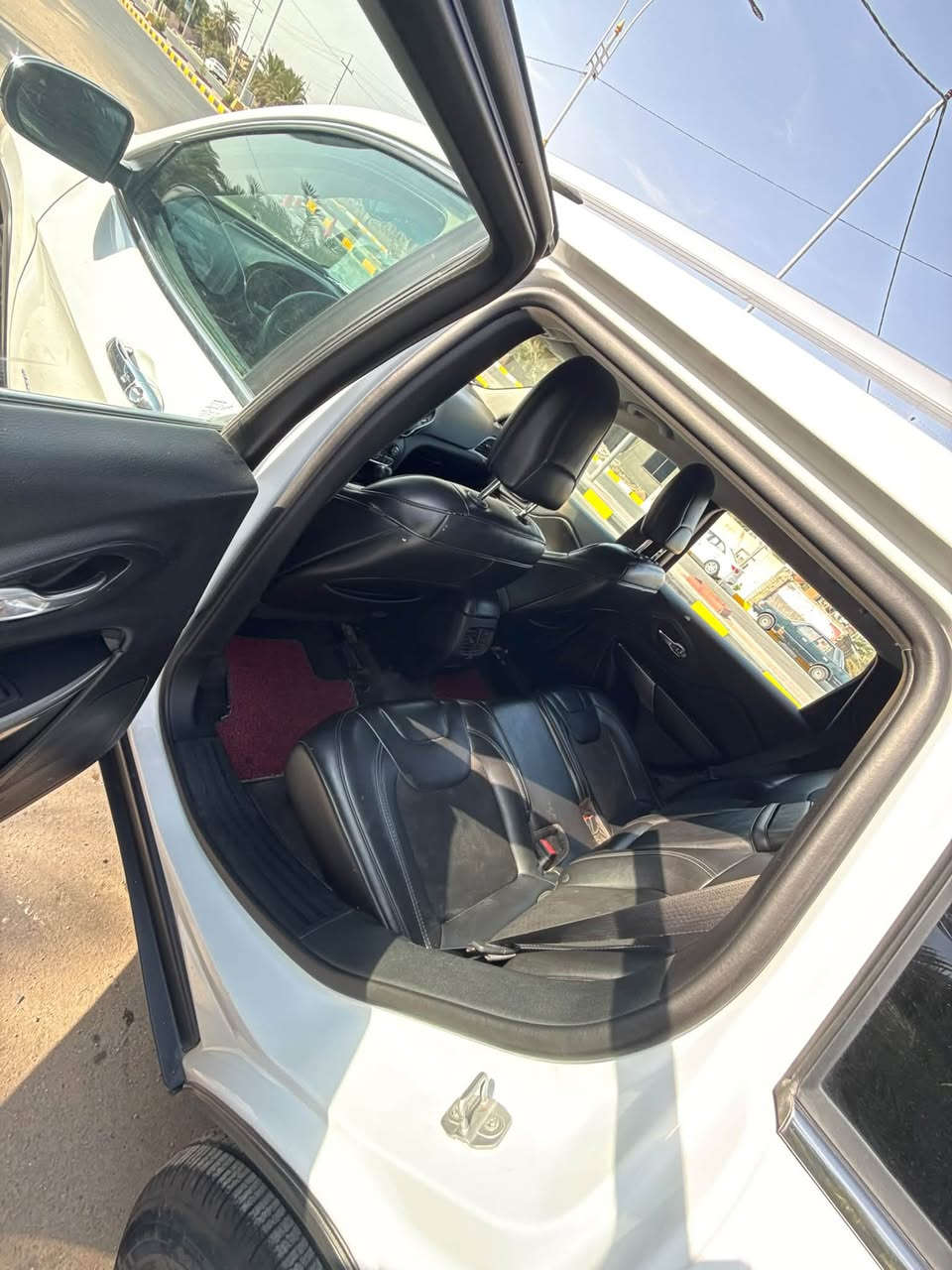 جيب بزون البيع
محرك سته سلندر 
ماشيه 115 ميل
منضومه تبريد جديده
منضومه ماي المحرك جديده
ادامه المحرك بلكات مجاول جميع الحساسات 
عبوه فيت بم تفصيخ كامله جميع الادامه من محرك وتبريد قبل شهر سويتهن الادامه
سياره بديها كلش حلو صافي
غرفتها نضيفه  
محركها وكيرها عله وضع الشركه 
سعر مال بيع مستعجل 135 قفل قفل وماكو هجي اسعار بسعر سياره ماكله بجم ومحرك اربعه سلندر

‭+964 783 597 6591‬
