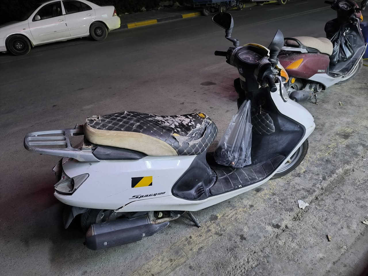 كهربائيات شغالة سلف هندر شغال تايرات جديدة مابيها كل نقص كوت الشهداء 
السعر 450 بيها مجال
***********
