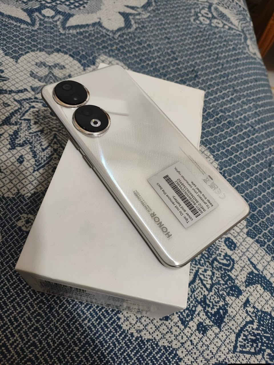 HONOR 90 🤍 
الجهاز نضافه 100
الذاكرة 512GB🥰
الرام 12+7
المعالج Snapdragon 7 Gen 1 🔥
كاميرا 200MP 🔥
شاشة منحنية 
بصمة بالشاشة 
بطارية 5000 مللي أمبير 
يدعم الشحن السريع 66 واط 
السعر 300الف قفل
واتساب *********** بغداد الشعب

