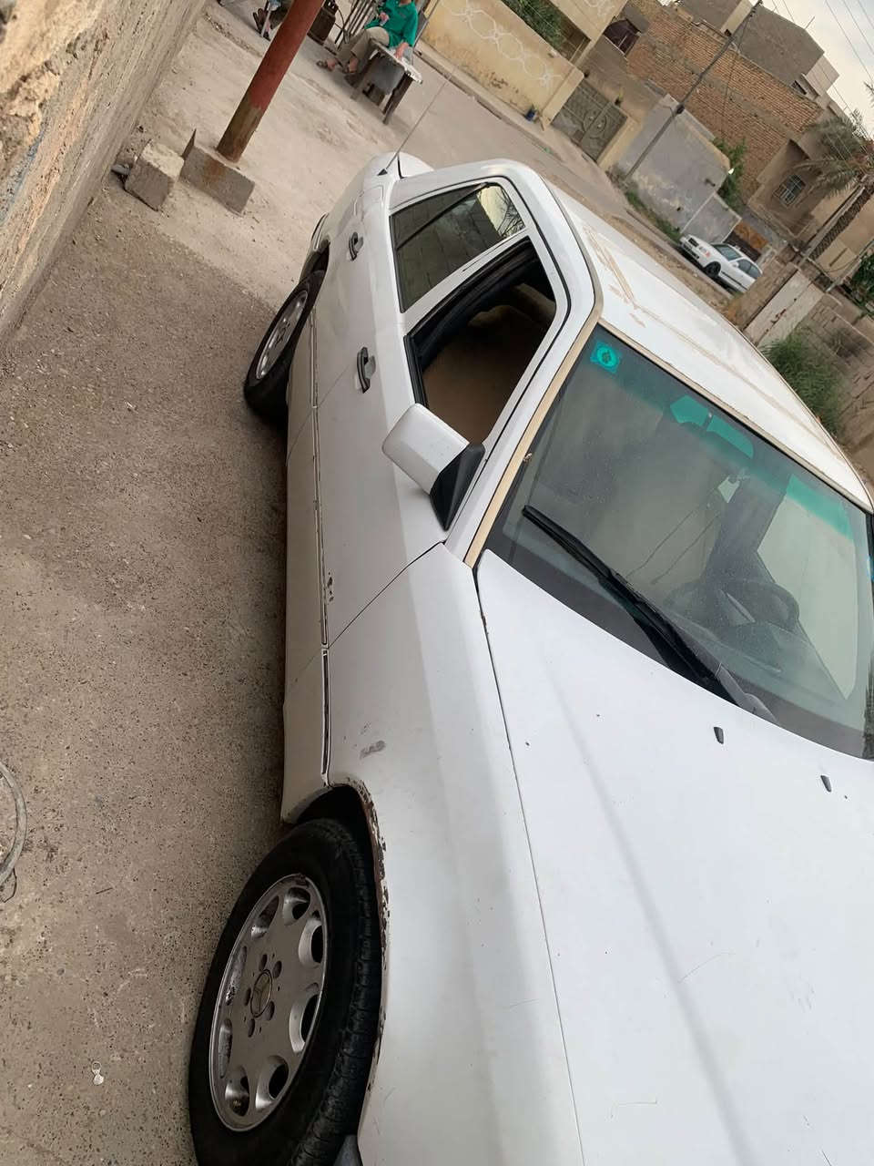 مرسيدس دب • ١٩٩٢ • رقم بغداد