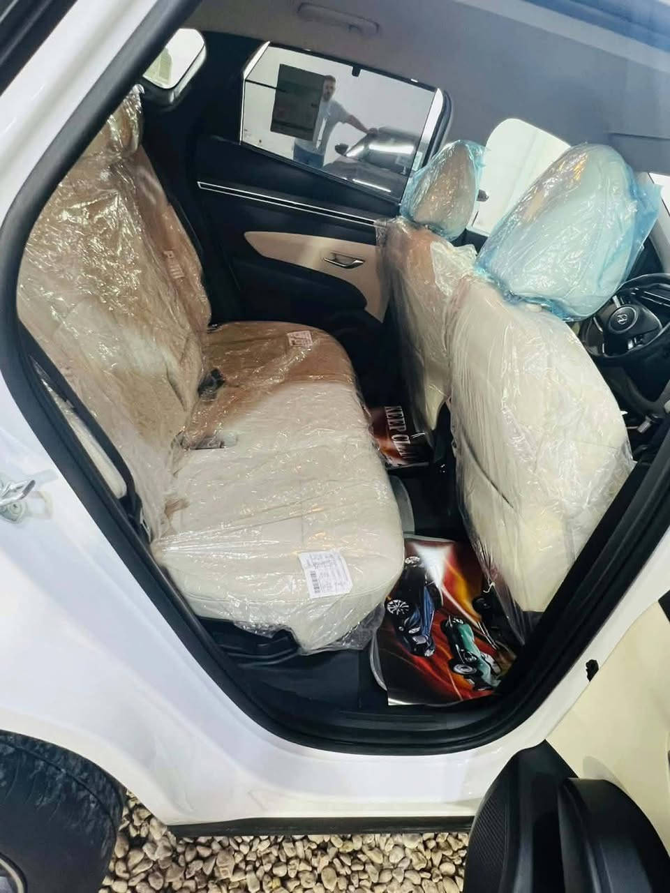معرض درة بابل لتجارة السيارات الحديثة
الموقع. بابل     طريق حله نجف 

توكسان   TUCSON    رقم بغداد فول 

موديل 2024         خليجي  السعر  205 

   المواصفات         كفاله عامه حالة الوكالة جديده ماشيه 17 الف مشي حقيقي 

 بصمه              

شباك لد  

دشبول شاشه ديجتال إلكتروني 

برد. خلفي 

لايت عدسات زنون 

 سايد بريك بصمه 

 تحكم ستيرن فول

 شاشه كبيره  بلادي ابل كار بلي

كروز سرعه Cruise 

مانع انحدار 

👍  حساس خلفي 

👍حساسات امامي 

👍كشنات  كهرباء عدد2

👍 دشبول 3. اللوان 

👍 بصمه ابواب

👍 دبل ايرباك 

👍 اشاير ترحيب   

👍شحن لاسلكي 

👍نظام تشخيص العطل عن طريق الشاشه 

👍محرك cc2000 

👍كامره خلفيه دواره  

👍5 ويل كب  حجم 18 سبير مانازل 

👍للاستفساراكثر اتصل على الأرقام التالية

  *********** وسام المعموري 

*********** ظافر السيلاوي 

*********** حسين الهاشمي
