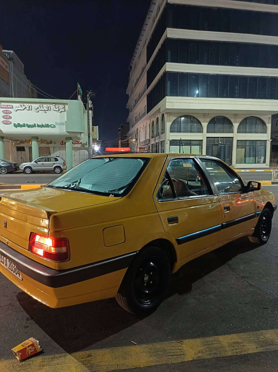 بيجو 405 • بدون حوادث • مكينة مكفولة