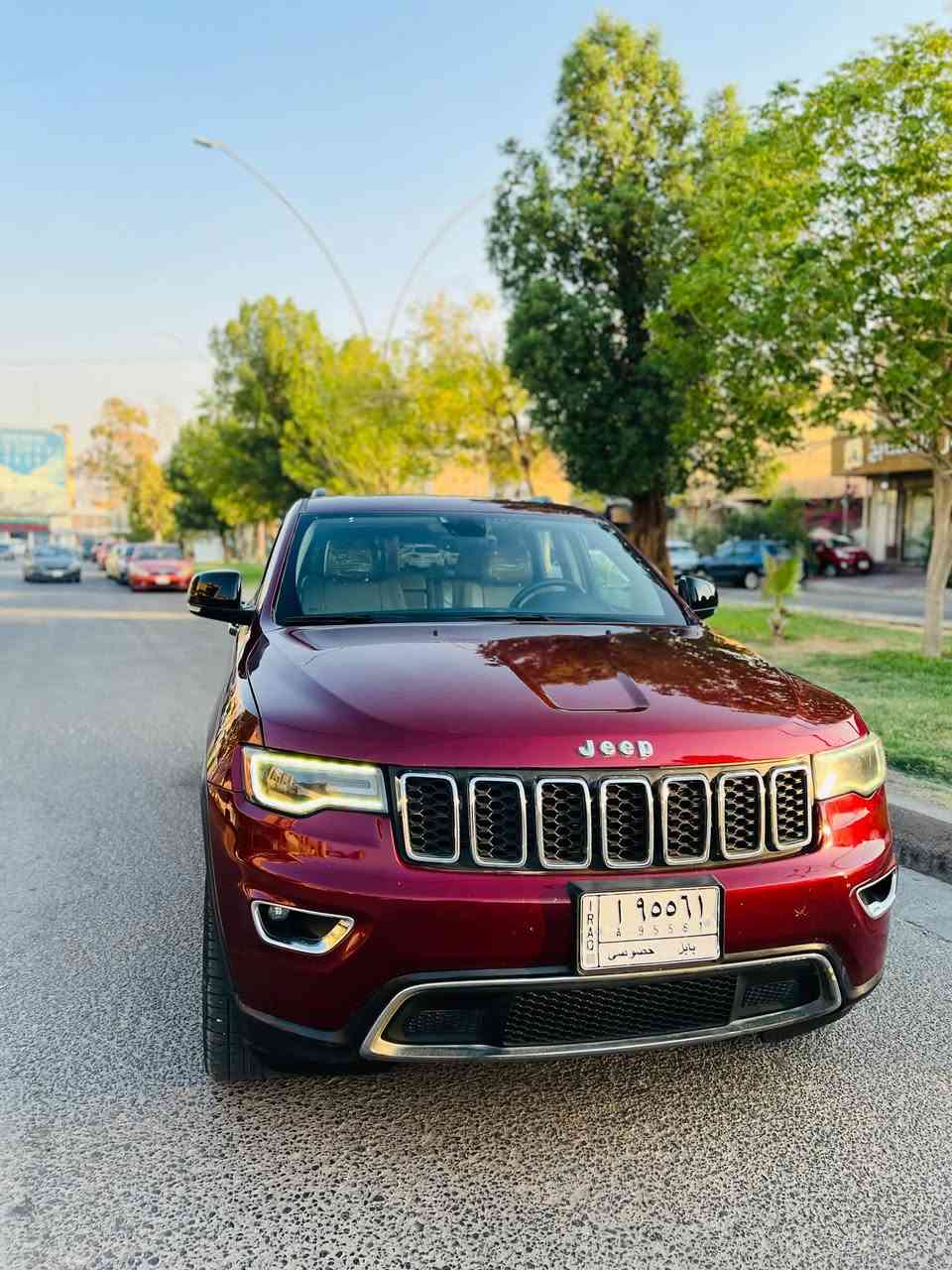 السلام عليكم جيب شيروكي لمتد فول 1/1
السيارة فول مواصفات للاخير 2018 3600v 
حادثها بنيد وجاملغ مبدل وبيبان ثنين كلير فقط 
بنراما 
كشنات كهربائي 
كشنات تدفئة خلفي امامي 
قطعتين تبريد 
حساسات
مثبت سرعة 
باقي الـمتدد معروفة 
السيارة جاهزة للاخير تخم تاير حدادية خلفي امامي 
السيارة رقم بابل مكانها كربلاء 
سعر 165 وبيها مجال قليل 
***********
واتساب ***********
