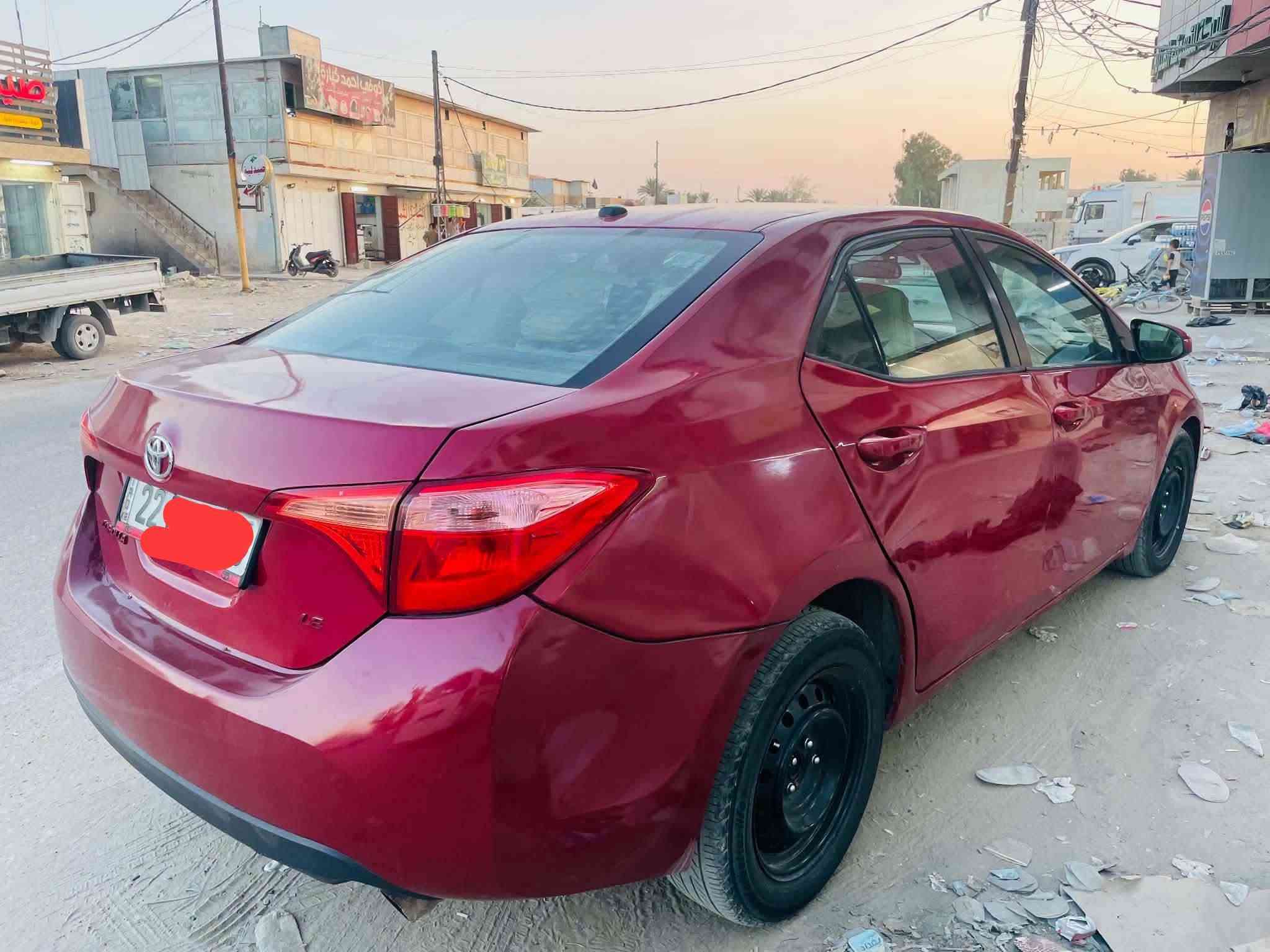 سلام عليكم للبيع كورلا موديل ٢٠١٨ وارد امريكي ضررها جامرلغ الامامي جهة عكس السائق فقط بدون داخل وبالعراق صار بيها حادث جامرلغات الخلفية فقط الحوض مبدل سيارة كير مكينة صدر امامي خلفي يعني بيها خمس قطع صبغ جامرلغات خلفية وجامرلغ أمامي وقبق الجنطه والباب  تبريد تخم تاير خير من بس صتر ربك عليها غرامات 250  سيارة شواصي الغود قماره كفاله سيارة حلوه أحلى من الصوره. 
السعر / ( 104 وبيه مجال بسيط) 
العنوان / ( بغداد التاجي قرب المرور ). 
الرقم / ( ***********) 
 ملاحظة/ ( مكلف بالنشر).
