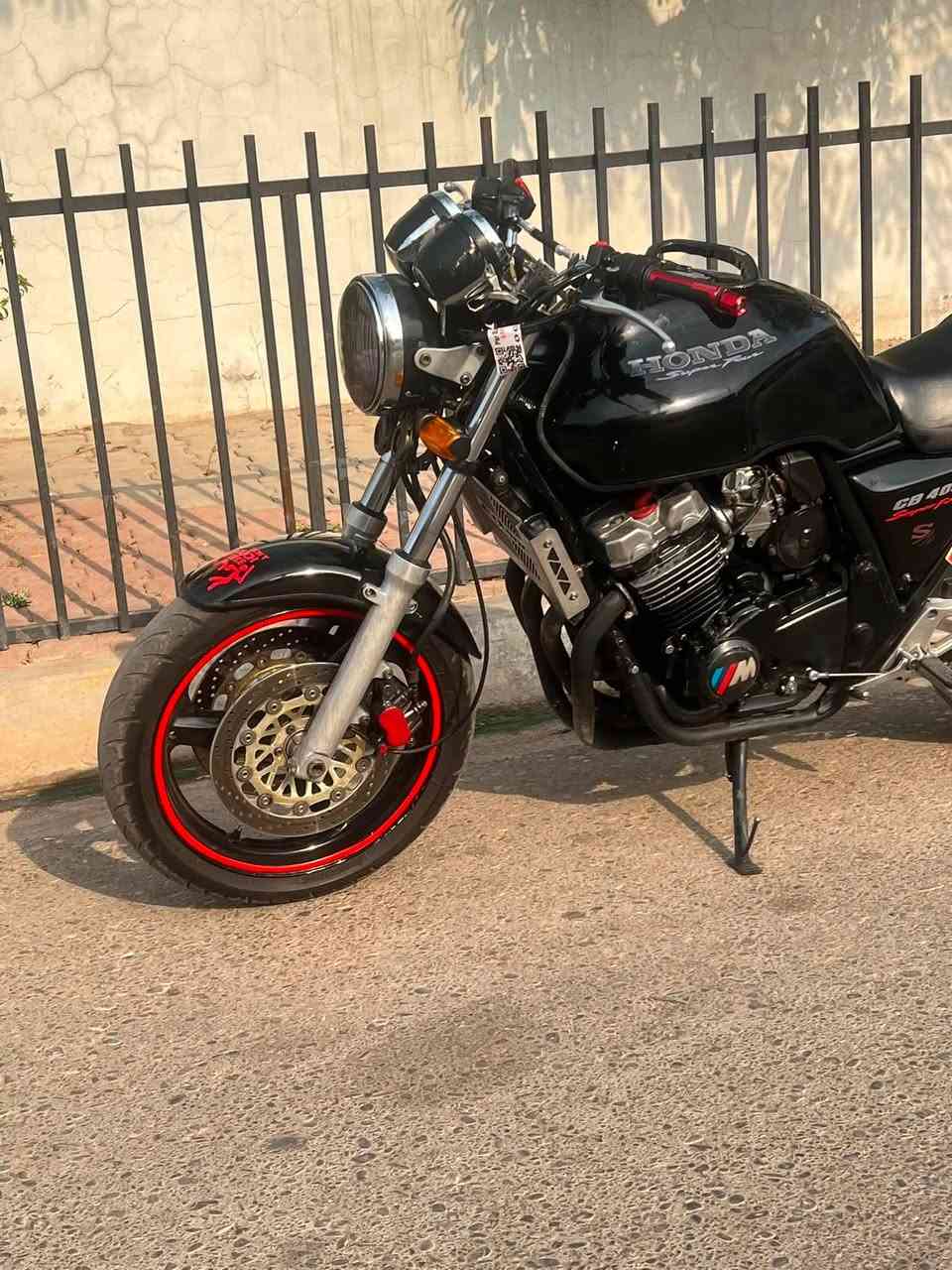 سي بي فور جيل اول
كفاله عامه  كير محرك كهربيات 
اورق منفيس 
اي نقص مابيها 
سعر 15 بي مجال 
شراي خابرني *********** تدلل 

بيع فقط
