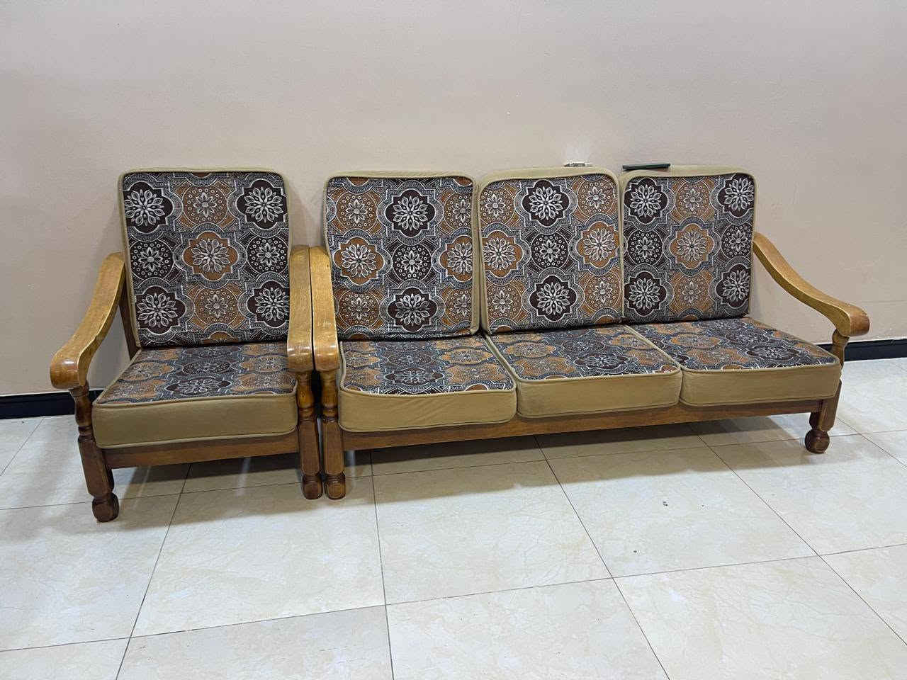 قنفات • موكيت ٢×٣ • نظافة تامة