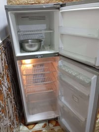 ثلاجه توشيبا • نظيفه • تجميد وتبريد