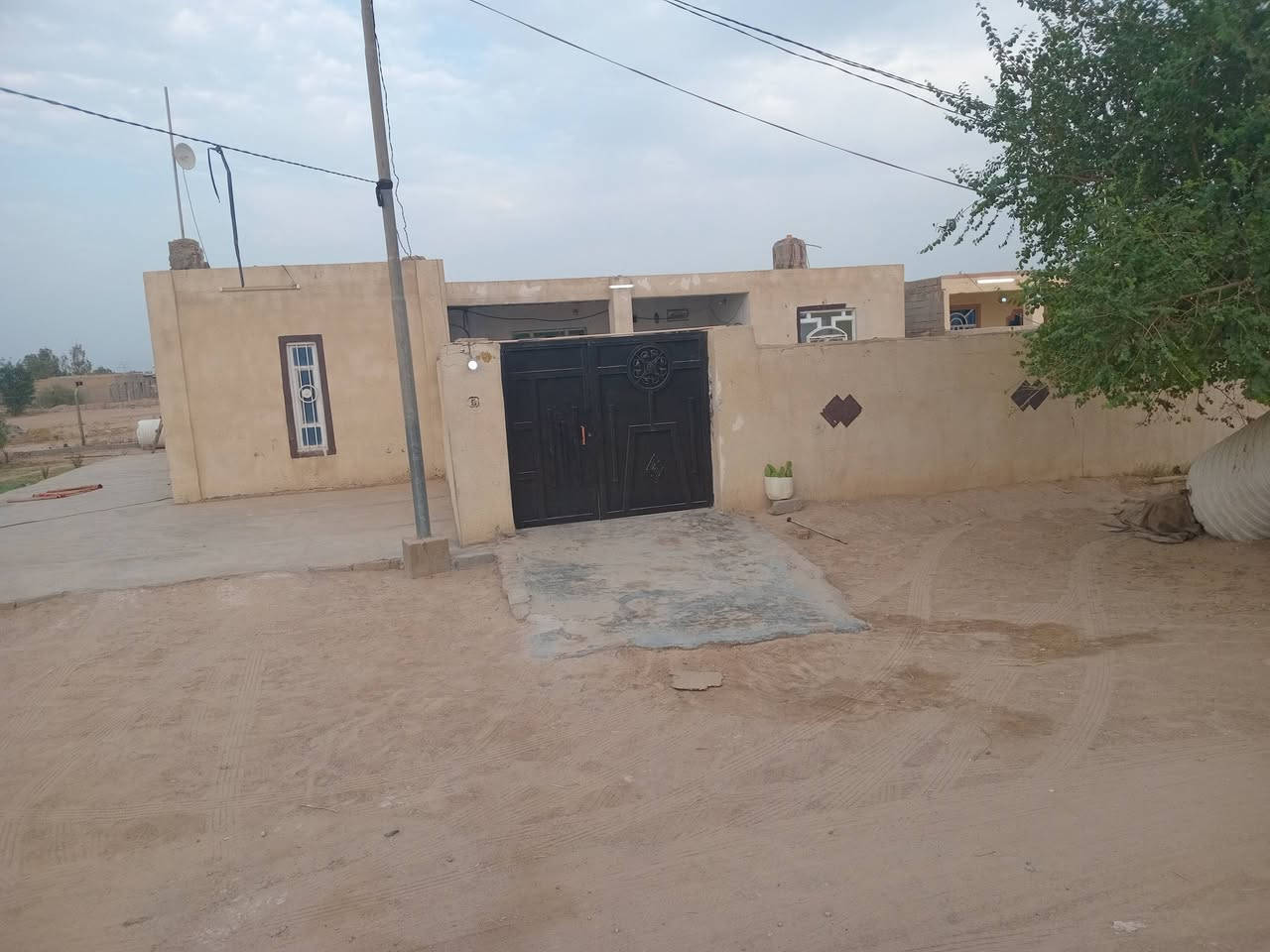 عامود ٤٣٦ خلف الحسينيات • ٧٠٠متر • ٣غرف