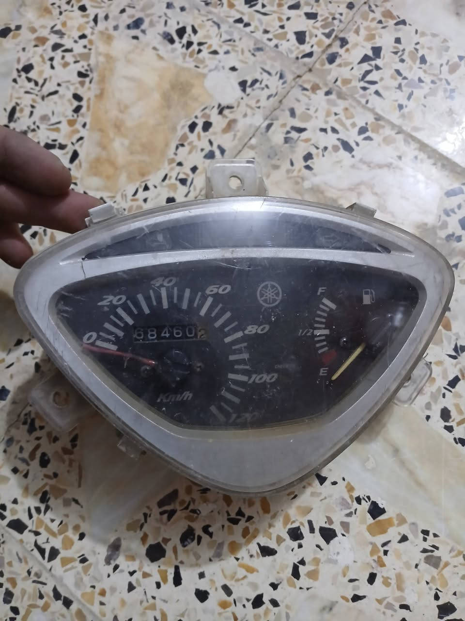 السلام عليكم شي على شي غراض اصليه كلهن ب50 الف   مابيع مفرد شلعه وحده *********** مكاني نجف وبلخدمه
