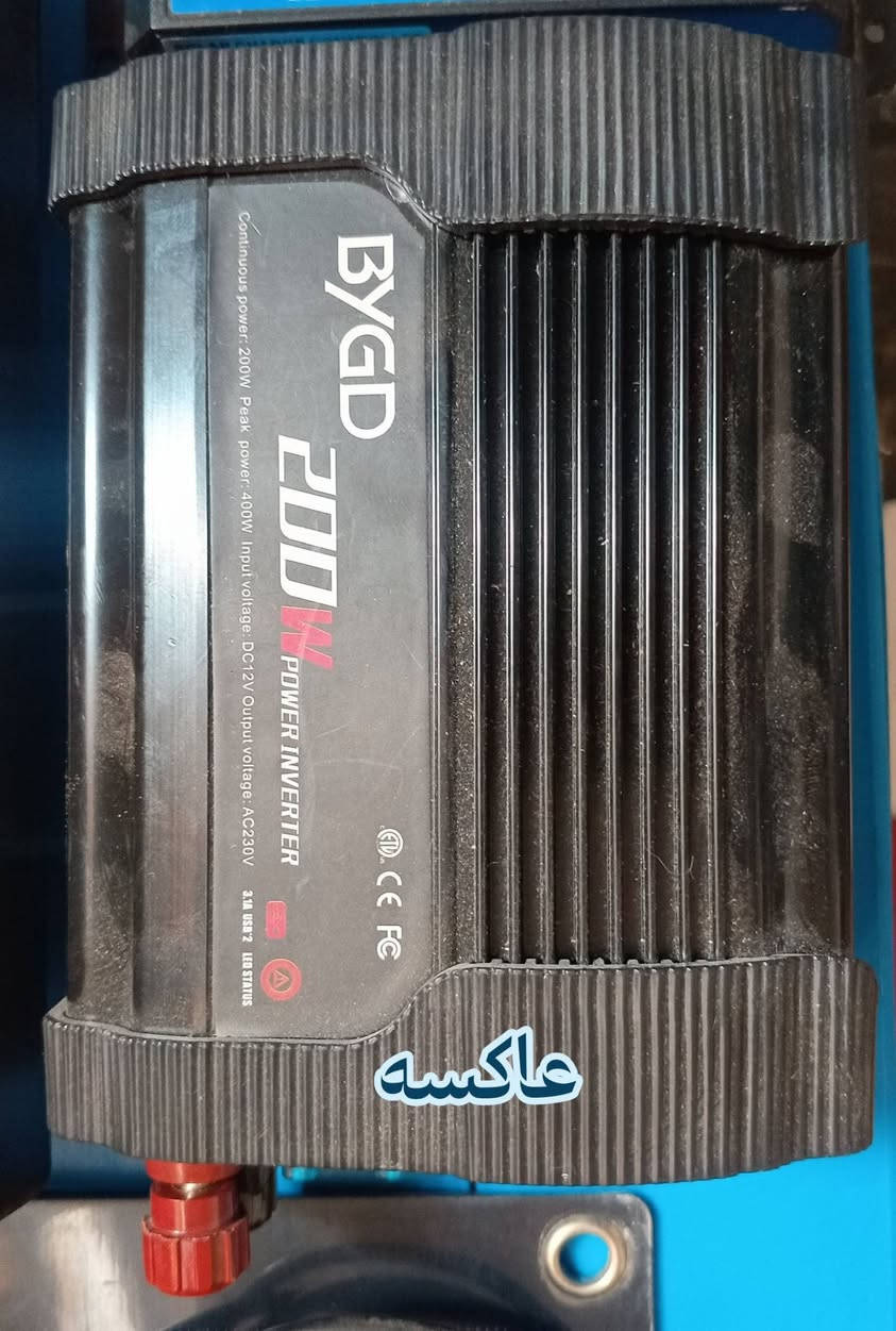 منظومه طاقة شمسية صغيره 12v / 24v
خاصه بالرحلات او التخييم او استخدامات اخرى عاكسه ب قدرت 200 w قابله للتطوير 
و خلايا عدد ثنين مع جميع التسليمات ما عدا الباتري 
تواصل على رقم الهاتف ***********

نص مكتوب في الصور:
- انفيرتر (منظم طاقة)
- عاکسه