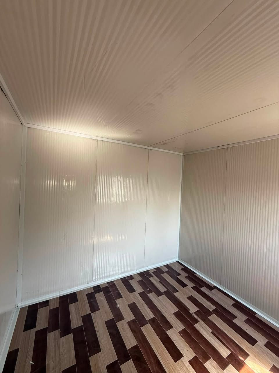 كرفان سندويج جديد 
قياس 3*4 متر 
العنوان بغداد النهضة 
للاستفسار ***********
