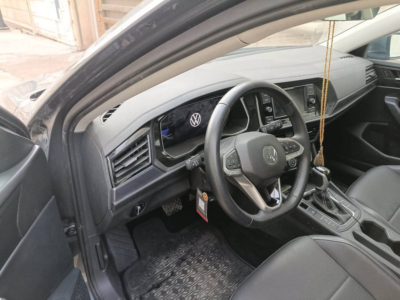 Jetta 2023 SE
ژمارەی هەولێر، بە ناوی خۆمە
ئۆتۆمبێلەکە نوێیە و تەنها ١٢ هەزار میل ڕۆیشتووە.
شوێنی ئۆتۆمبێلەکە: مووسڵ
بۆ پەیوەندی کردن لە ڕێگەی واتساپ: ***********

 jetta 2023 Se 
رقم اربيل بأسمي 
سيارة جديدة ماشية 12 الف ميل فقط  . 
مكان السيارة الموصل 
للتواصل واتساب ***********
