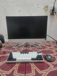 جهاز كمبيوتر مكتبي متكامل (All-in-One) من شركة HP، طراز 22-dd2270nh، ب...