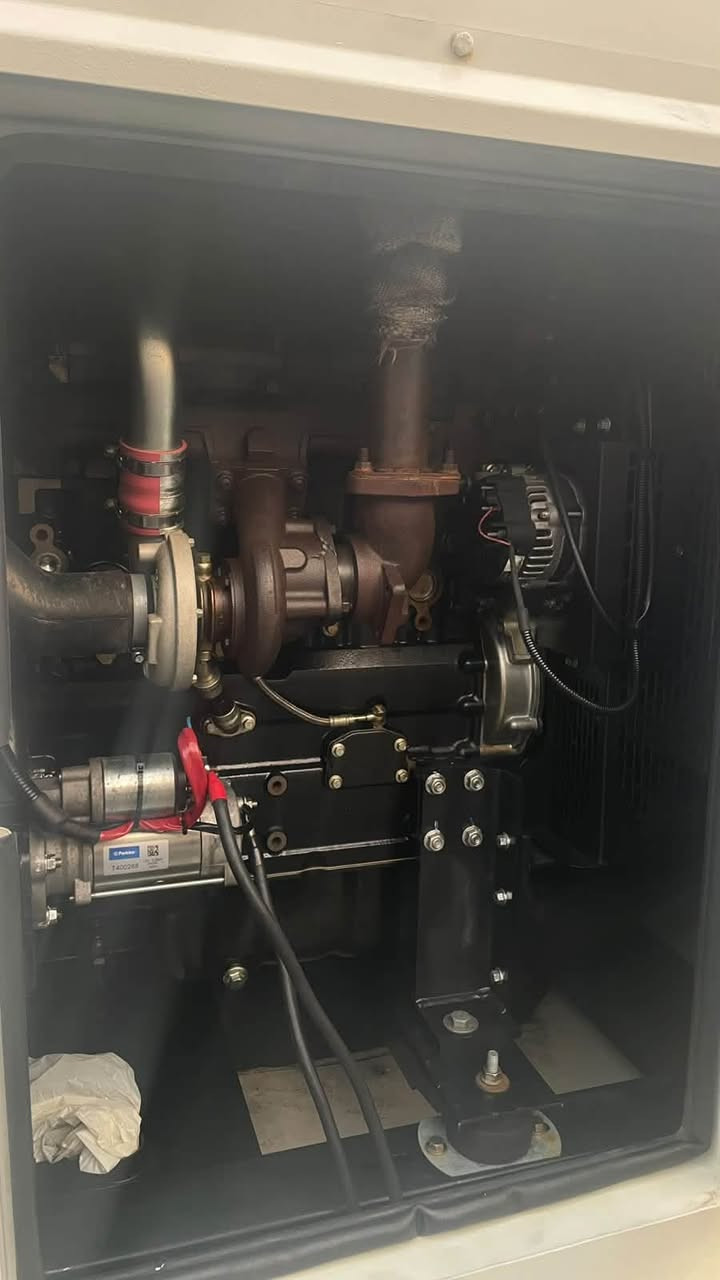 مولدة ٨٠ كيفي • بيركنز إنكليزي • ٢٤٠٠ ساعة