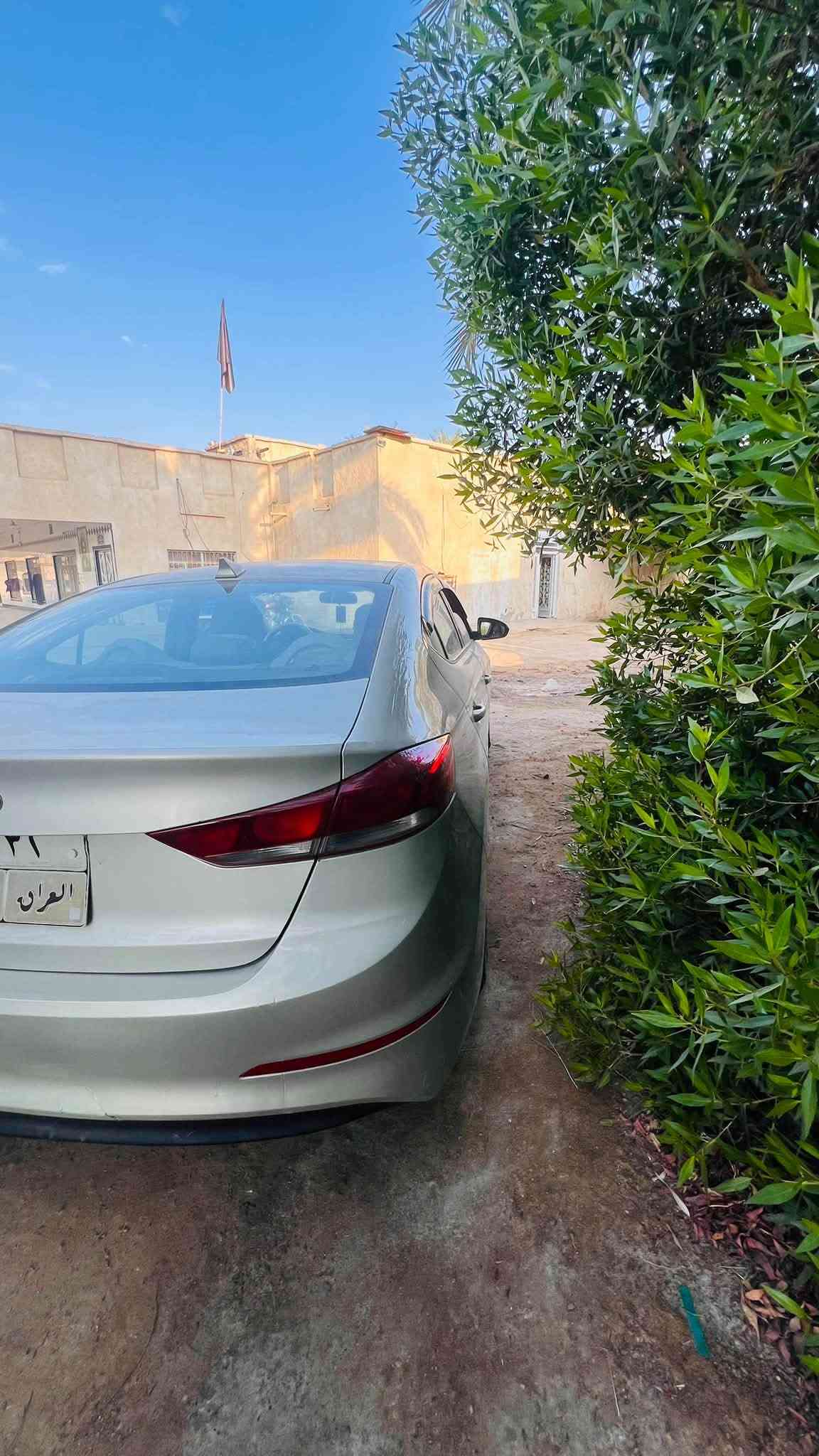 سلام عليكم النتره مديل ١٧ وارد امريكي مكفوله ما عدا بين الجاملع والباب جهه السايق بارد محرك ٢٠٠٠دوش محرك كير تبريد حداده مكفولات رقم اربيل تحول وكاله  ومخلصه السعر ١٠٥وبيه مجال خوان مكاني كربلاء
