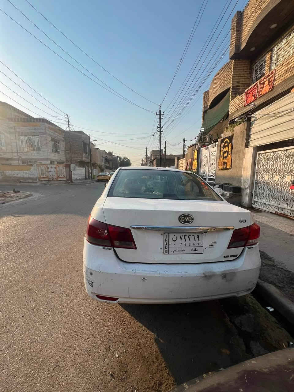 السلام عليكم 
Byd g3 2013  صدر يحتاج تبديل مكانهه بغداد وباسمي السنويه  سعر 37
للتواصل***********
