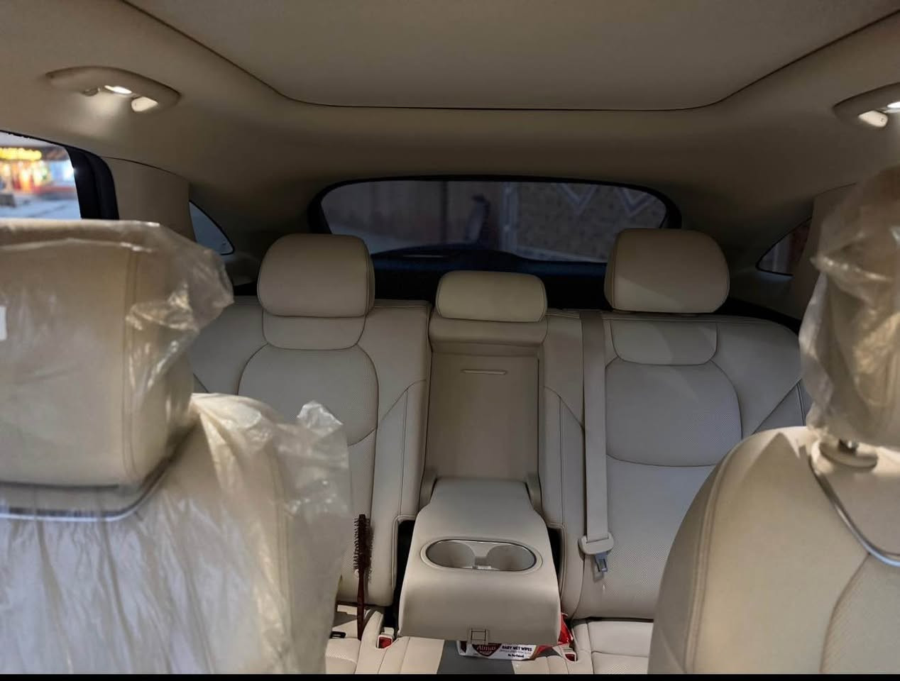 جنسيس GV70 | Prestige

الموديل: 2022
المحرك: 4 سلندر Twin Turbo
الدفع: رباعي AWD
القير: أوتوماتيك 8 سرعات
الممشى: 38 ألف ميل
اللون الخارجي: أسود
الداخلية: بيج وأسود
عدد المقاعد: 5

المواصفات:

حساسات أمامية وخلفية
فتحة سقف بانوراما
تشغيل عن بُعد
دخول وتشغيل ذكي
قيادة ومساعدة ذاتية
مثبت سرعة متكيف
نظام المحافظة على المسار
تحذير النقطة العمياء
نظام تفادي التصادم
فرملة طوارئ تلقائية
مقاعد كهربائية
تدفئة وتبريد المقاعد
ذاكرة المقاعد
دركسون كهربائي متعدد الوظائف
باب خلفي كهربائي
شحن لاسلكي للموبايل
شاشة معلومات وترفيه
عدادات رقمية
نظام صوت فاخر
Auto Hold
Auto Park

جنوط رياضية
مواصفات Prestige

Genesis GV70

للاستفسار *********** البصرة, العراق
