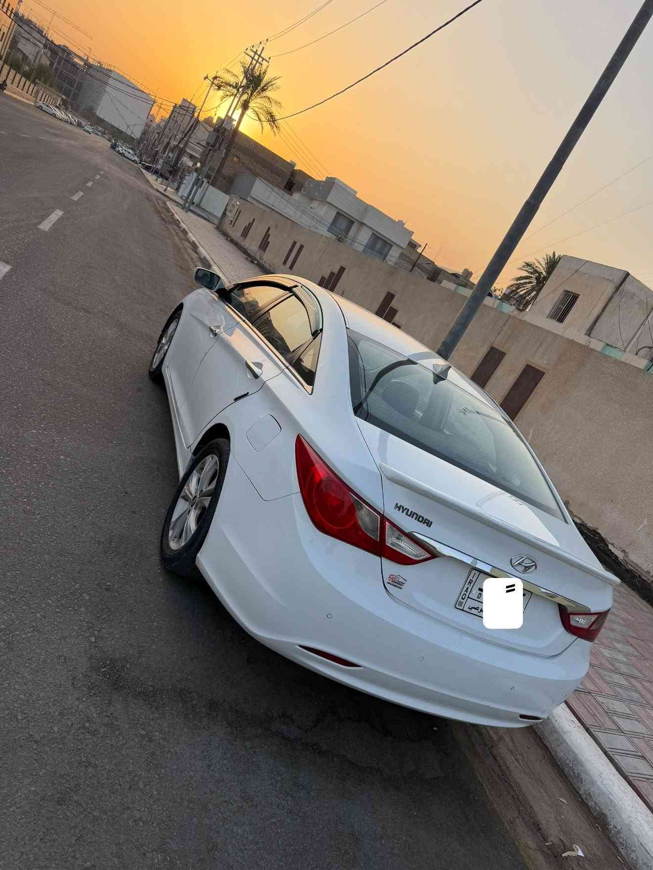 سوناتا 2013 خليجيه محرك 2400 بلادي
سياره جاهزه مابيه نقص 
بيه صبغ شويا بالهلال الخلفي وبارد بسيط بالبنيد 
رقم بغداد مشروع وطني بسمي 
مواصفات كشن كهرباء شفتات ستيرن 
سعره ١١٨ وبيه مجال مكاني كربلاء 
***********
