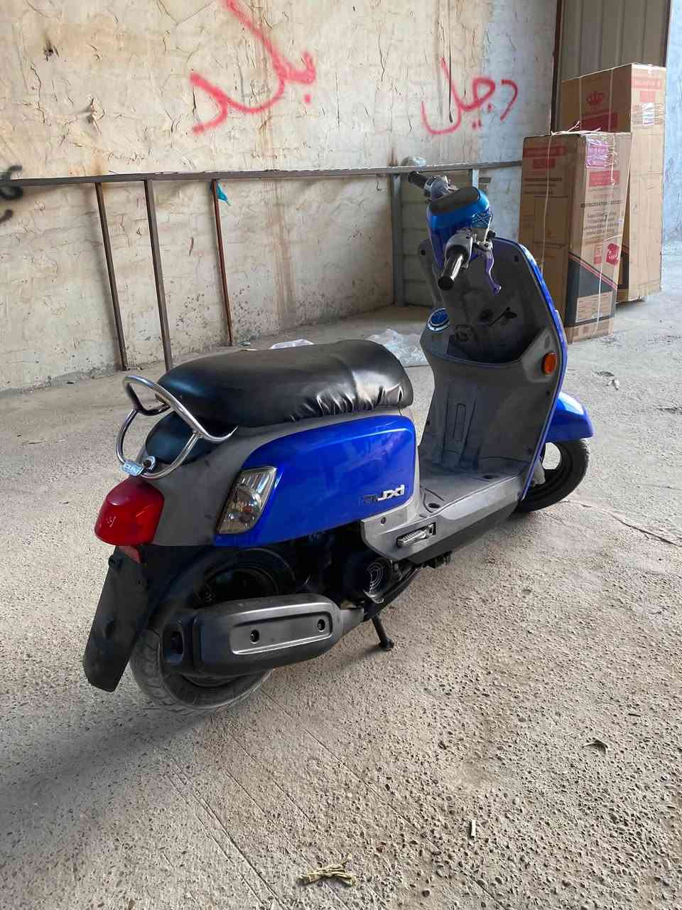 دراجه بوليس مسطره رمبه دراجه نضيفه و حلوه مكينه مامفتوحه كل شغال كهربائيات كفر نضيف صوت غرسه للبيع سعر 730بيها مجال بسيط رقم ***********
