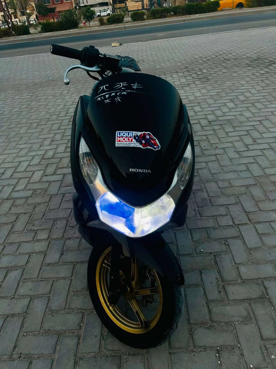 جيل اول ياباني 150cc دراجة خير من الله دهن ليكو مولي وبانزين بس محسن بس كفراتها شوي عوزهن ترتيب والجنطة  سعرها 900 قفل مكاني بغداد تواصل ***********
