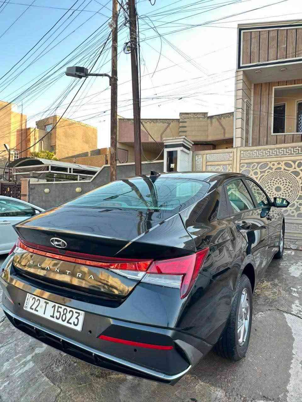 السلام عليكم اخوان اقرة قبل لا تتصل 
مكلف بالنشر التفاصيل على الواتساب او رقم راعيها 
هونداي النترا 2025 رقم اربيل بأسمي 
مواصفات عادية معروفة 
بدون اي ايرباك او صبغ ماشية 75 
الكير تحور AT ضمان شركة المهندس 15شهر صار اقل من الاسبوع من شديتة للكير 
السيارة خير من الله العنوان بغداد/ العامرية 
 
*********** بغداد, العراق
