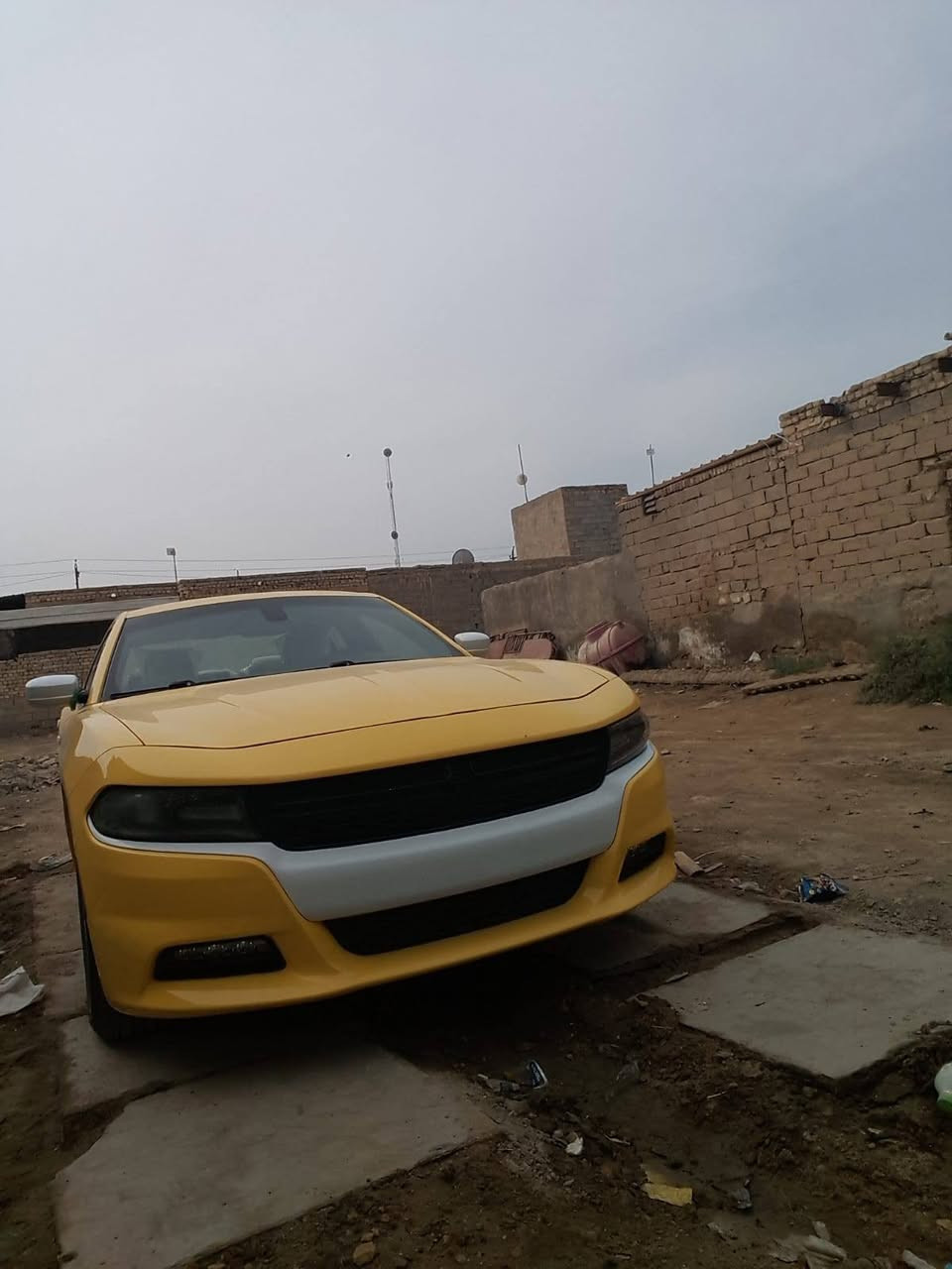 جارجر • ٢٠١٩ • جلد ابيض