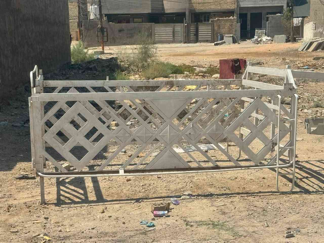 السلام عليكم محجر كيه ناصيه السعر 250وبي مجال العنوان بغداد الأمين الثانيه سكينه الرقم ***********
